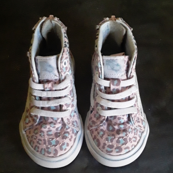 baby girl cheetah vans